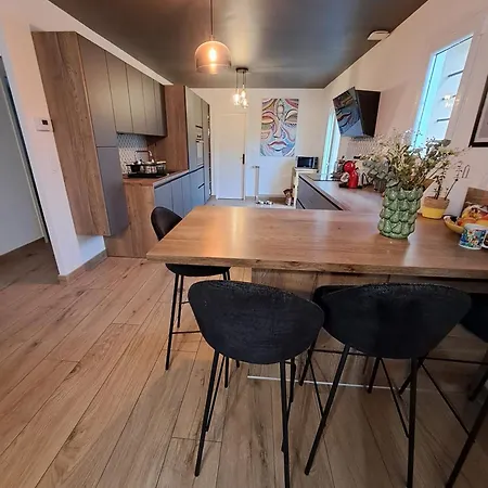Maison Renovee Avec Jardin 2 2 Sdb Proche Centre 135m